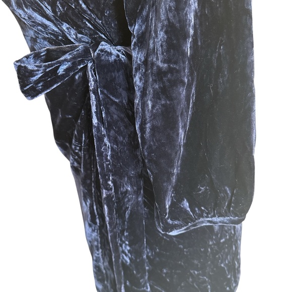 J. Crew Crushed Velvet Wrap Dress W/ Tie, Dark Blue Sz 4, Velour, Dressy - Picture 4 of 8